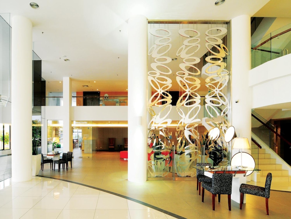 Kings Green Hotel 51/65