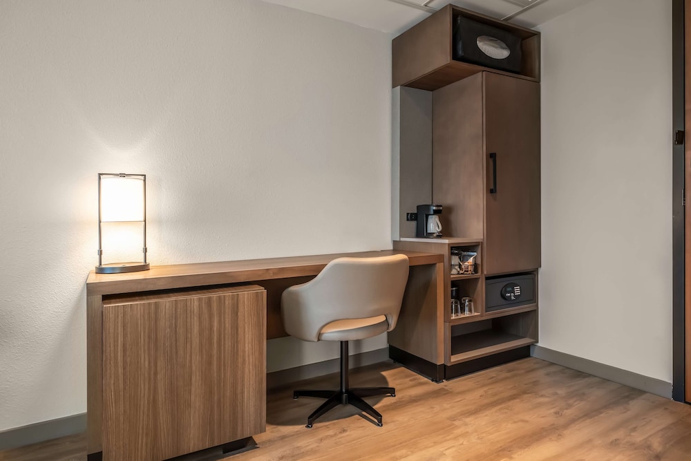 Hyatt Place Gainesville Downtown 7/50