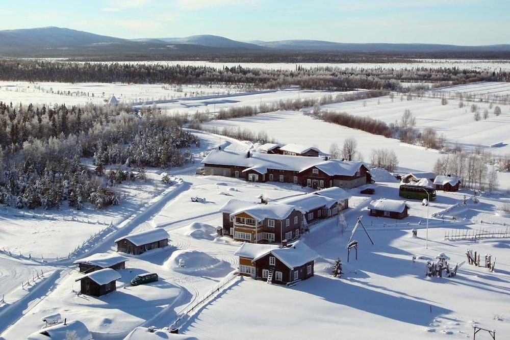 HOTELLI TAIVAANVALKEAT 46/50