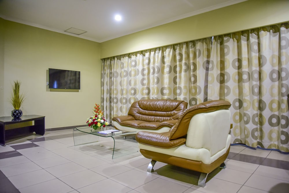 Harbour View Suites 41/60