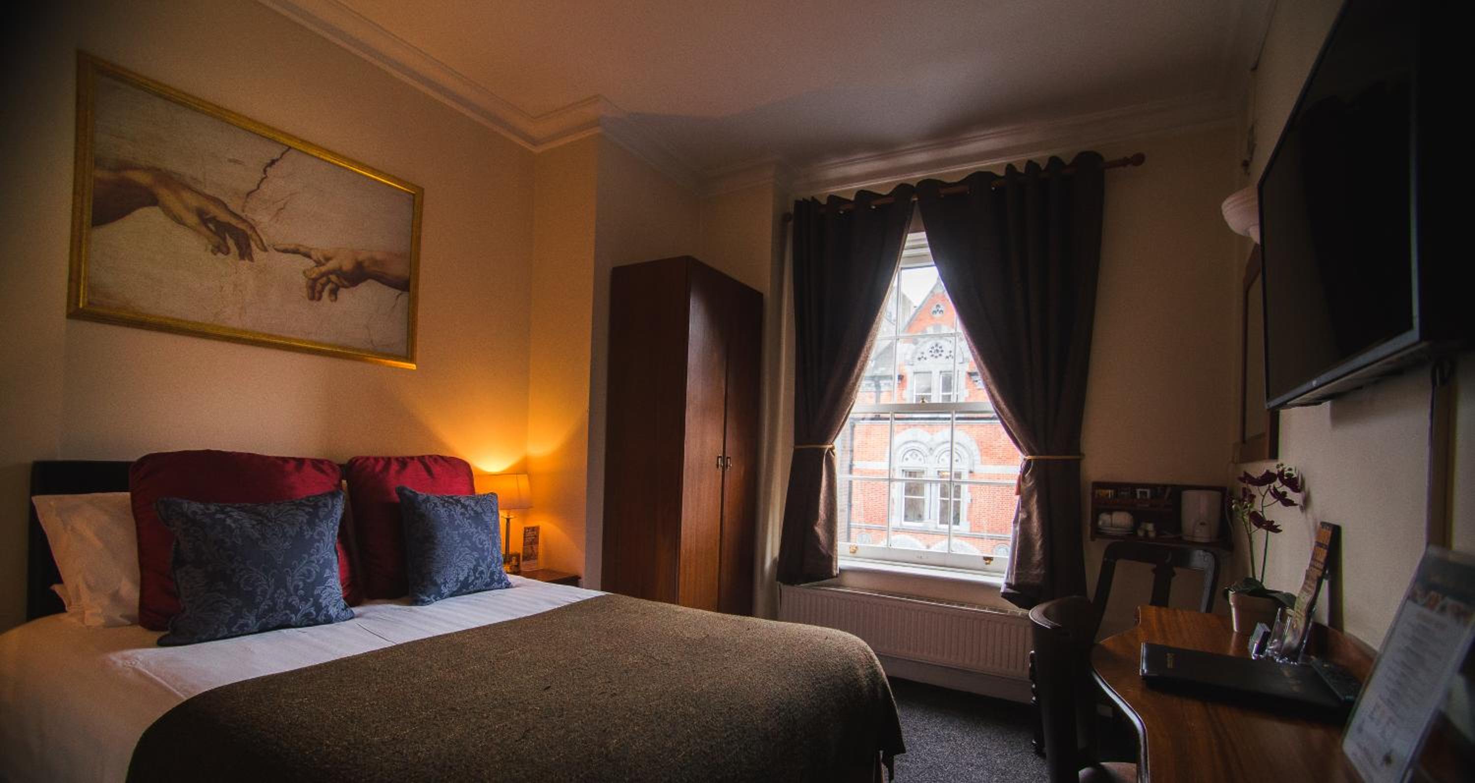 Room, Double Bed