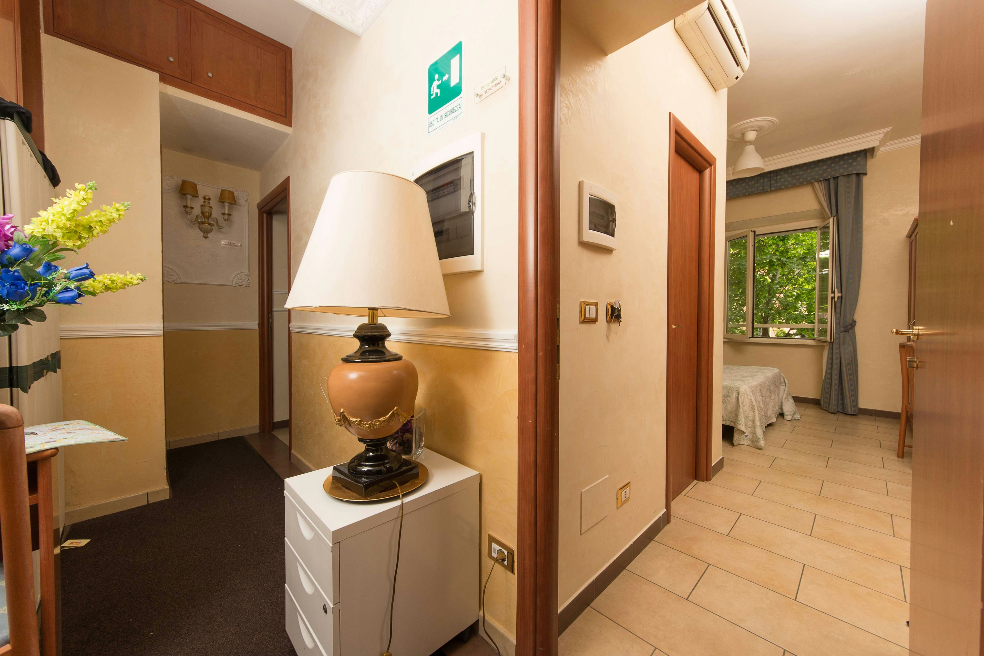 Cesar Palace Guesthouse 12/13