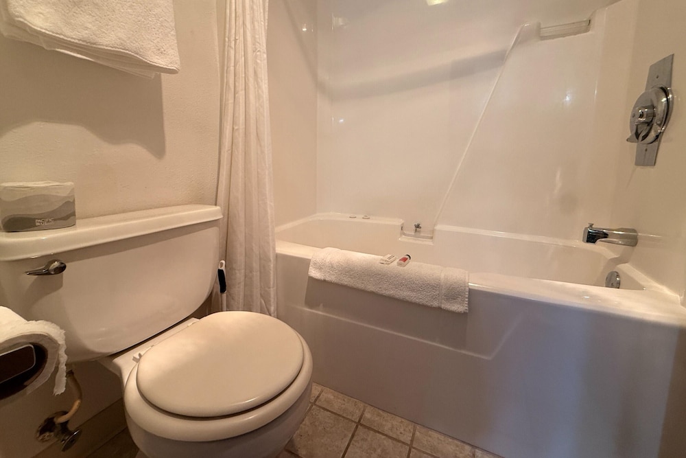 Westwood Inn & Suites Kimball I 90 48/50