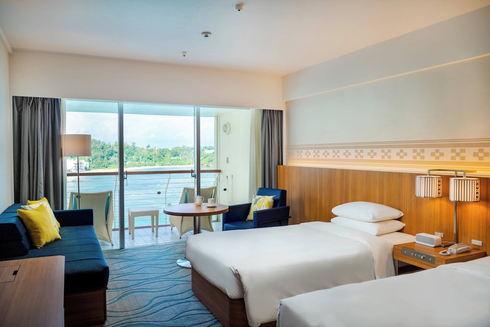 Club, Superior, Twin Beds, Coast View