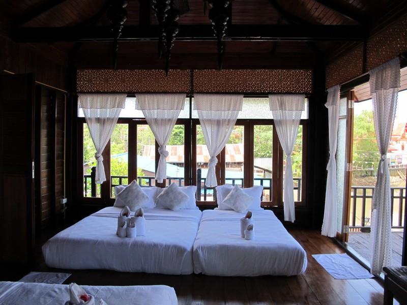 At Casa Guesthouse Amphawa 2/39