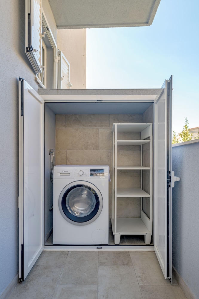 Bells & Whistles, Comfortable Condo 17/30