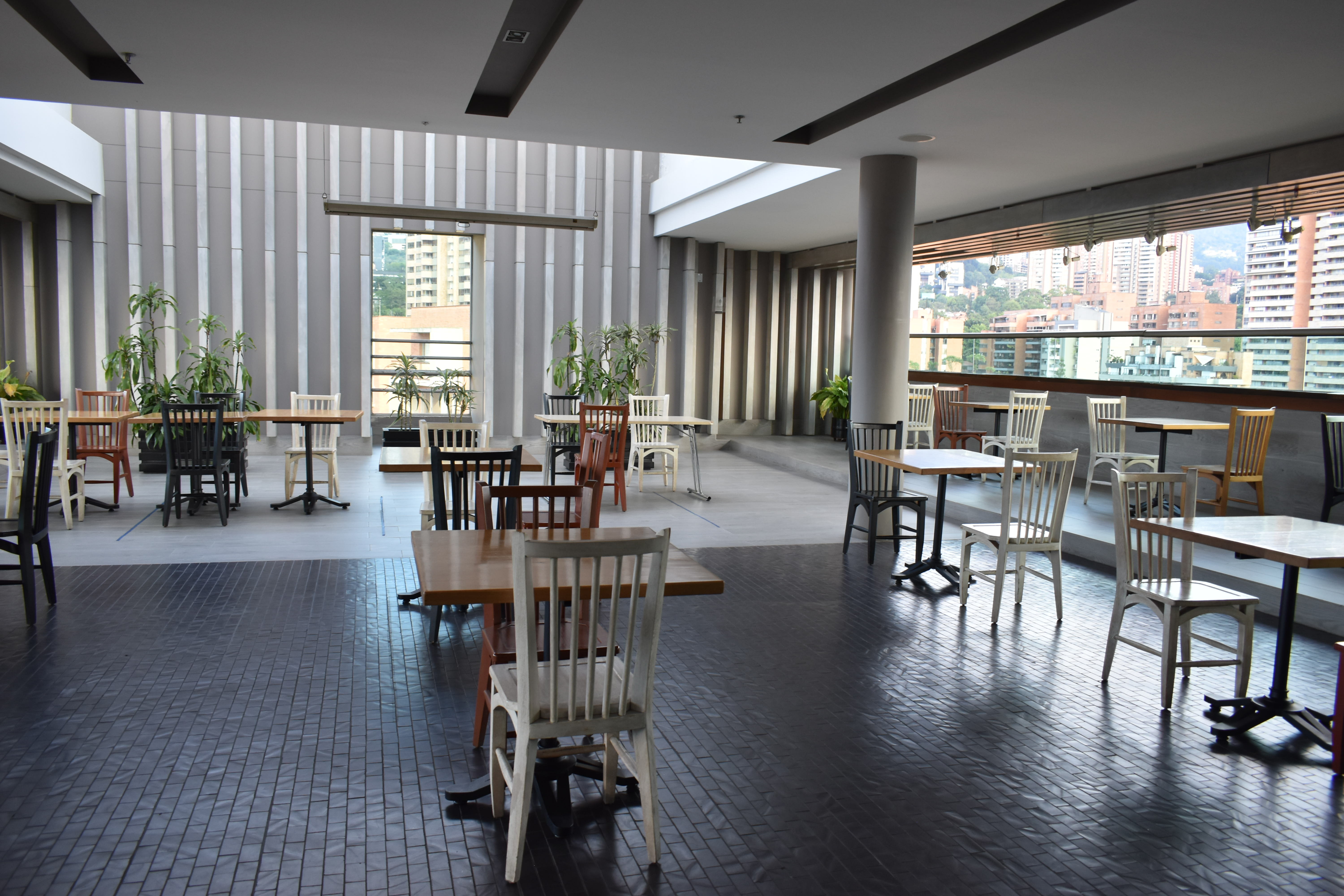 HOLIDAY INN EXPRESS MEDELLIN 43/65