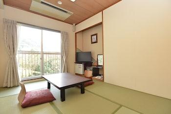 Japanese, No View, Tatami, South Building