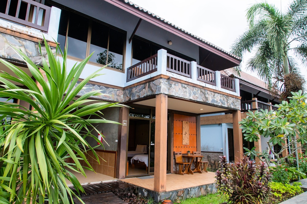 Baanrimnam Resort Trat 10/48