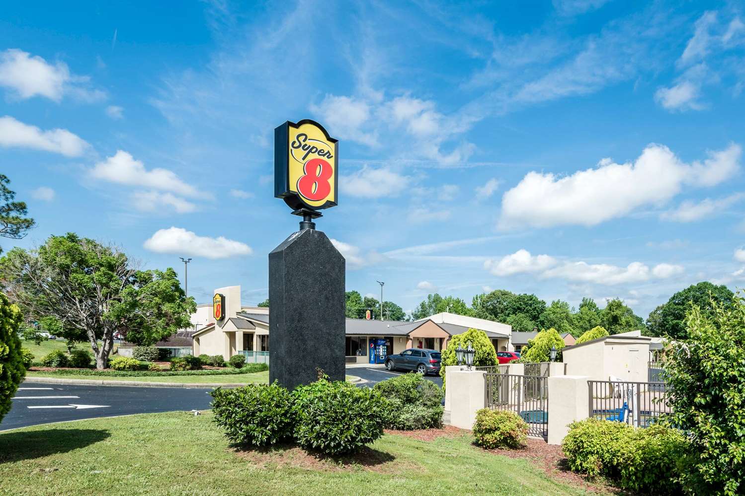 Super 8 by Wyndham Monroe 9/11