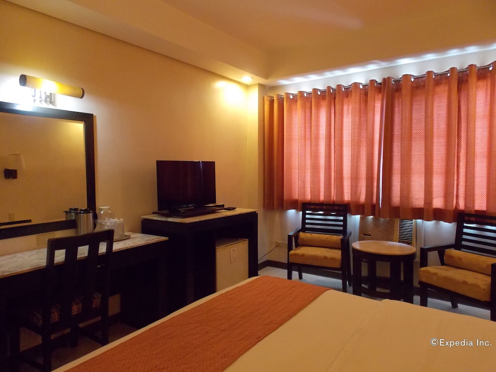 Goldenfield Kundutel Hotel 38/44