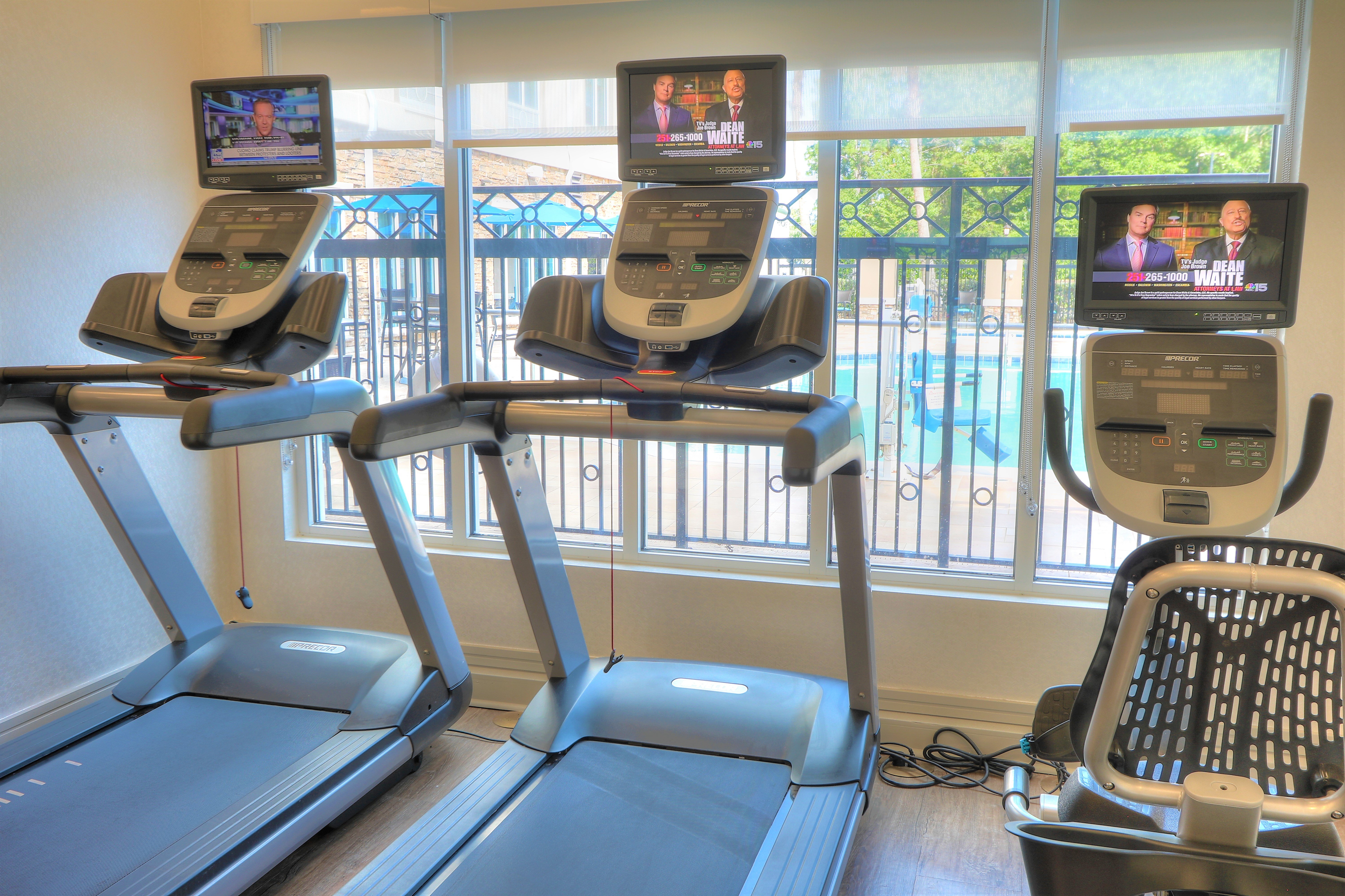 Holiday Inn Express Hotel Suites Mobile Saraland 36/54