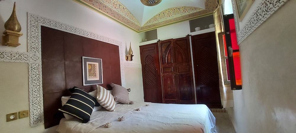 Riad Barroko 5/28