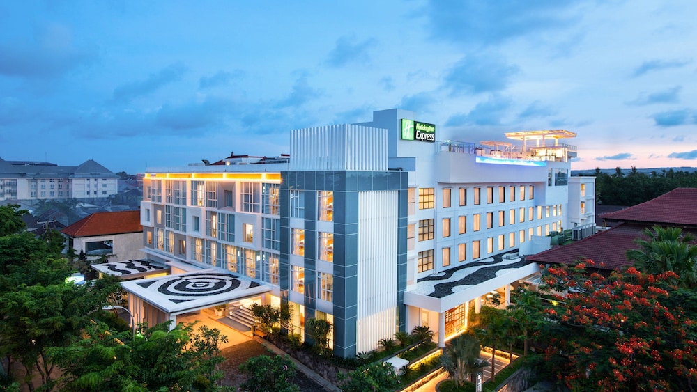 HOLIDAY INN EXPRESS BARUNA BALI 2/73
