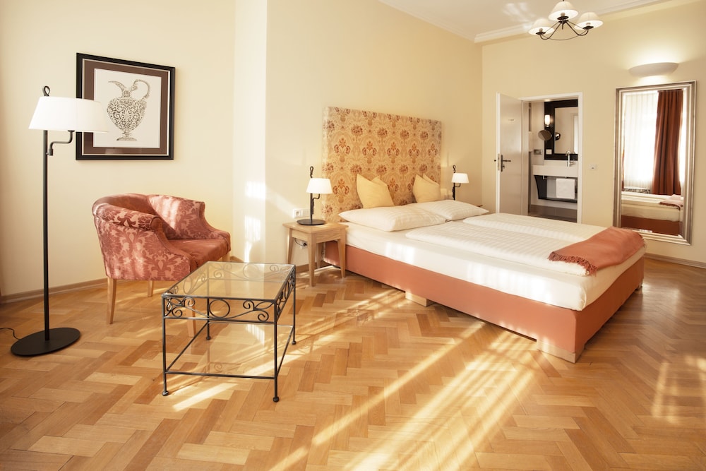 SUPERIOR, DOUBLE BED