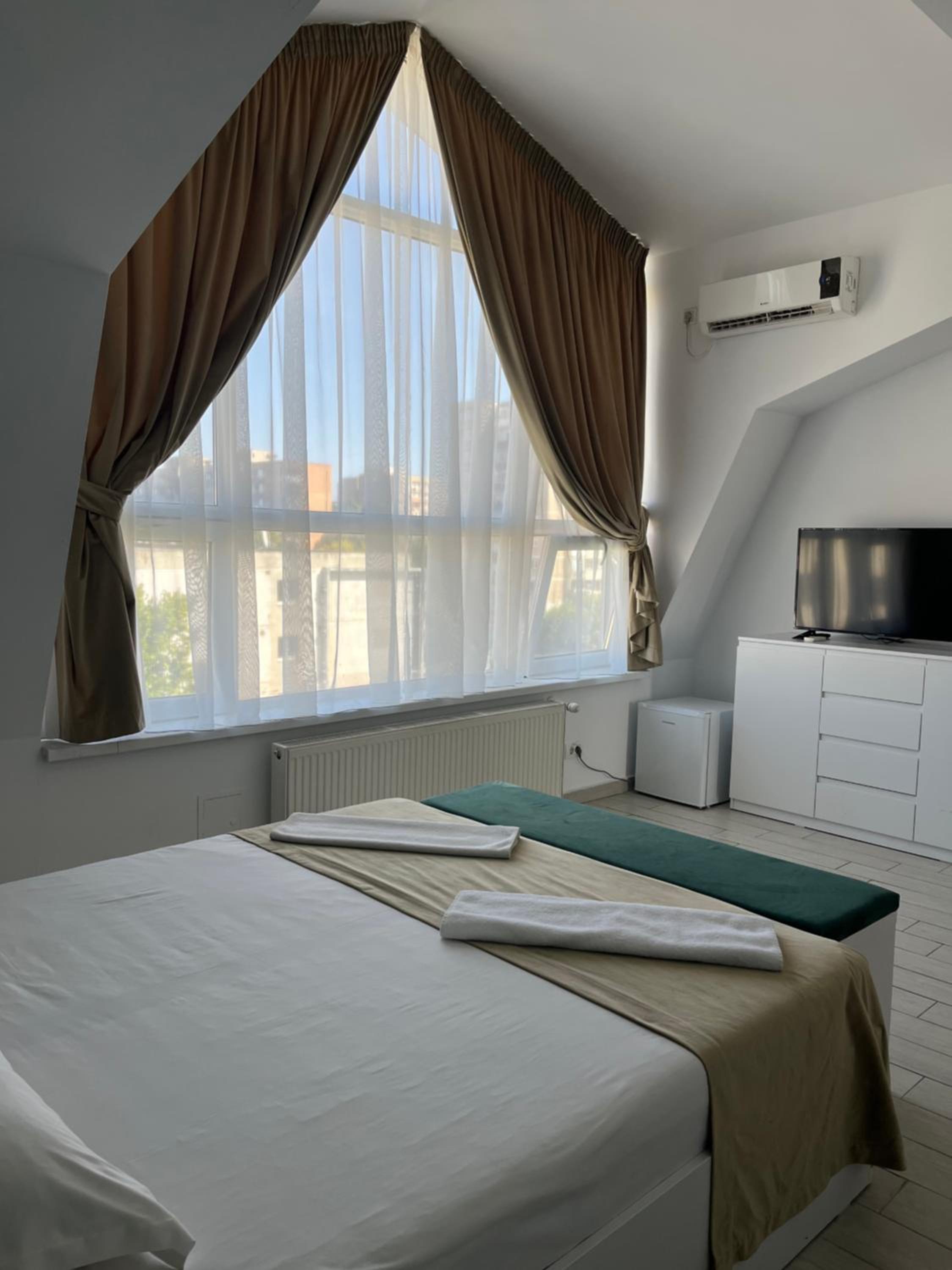 Superior, King Bed