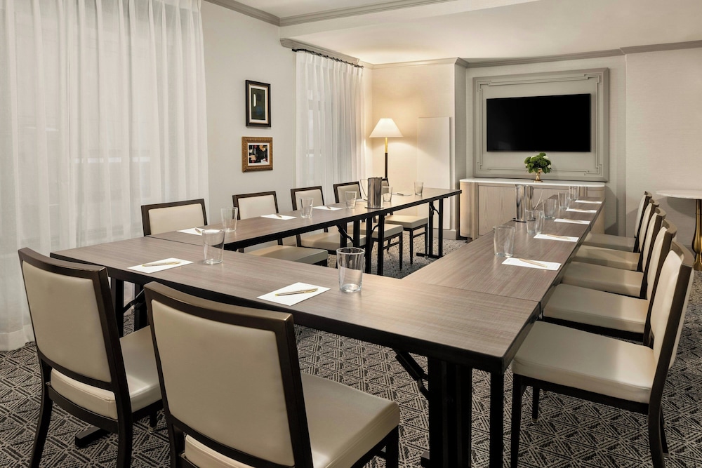 The Talbott Hotel 57/65