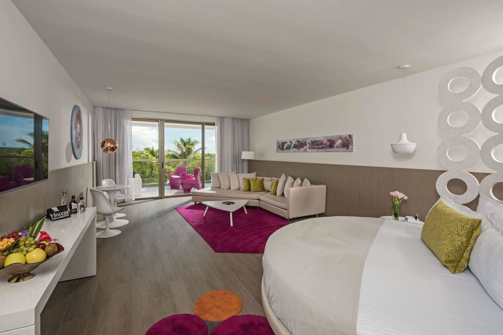 Honeymoon, Suite, King Bed, Round Bed