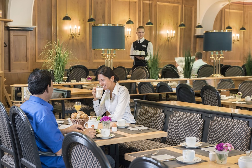 Maritim Hotel Bonn 57/70