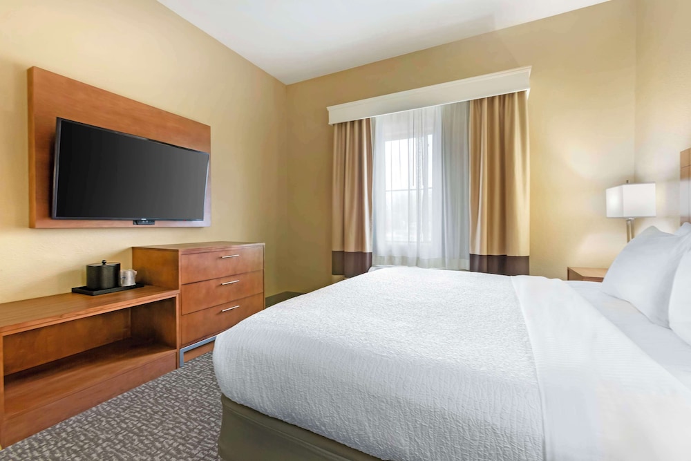 غرفة قياسية بسرير كينج مع أريكة، Best Western Plus Surprise-Phoenix NW 3/5