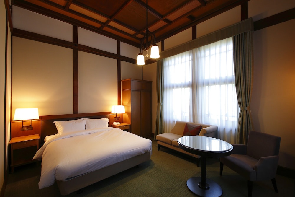 Nara Hotel 12/72