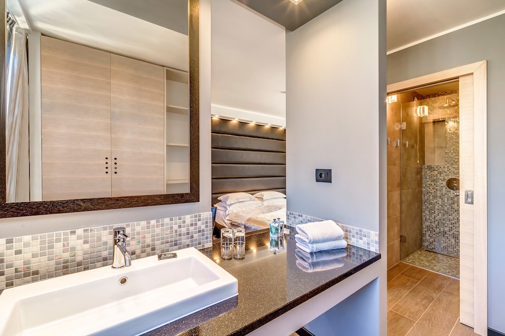The View Luxury Rooms 68/71