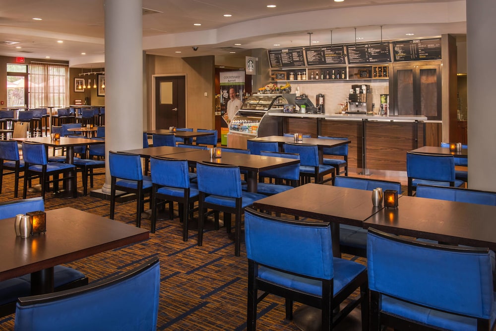 Courtyard by Marriott Newark University of Delaware 32/50