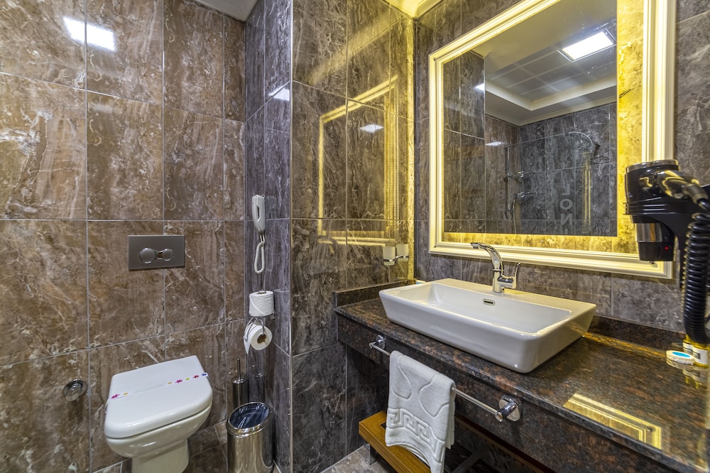 Lonicera Premium Hotel 42/42