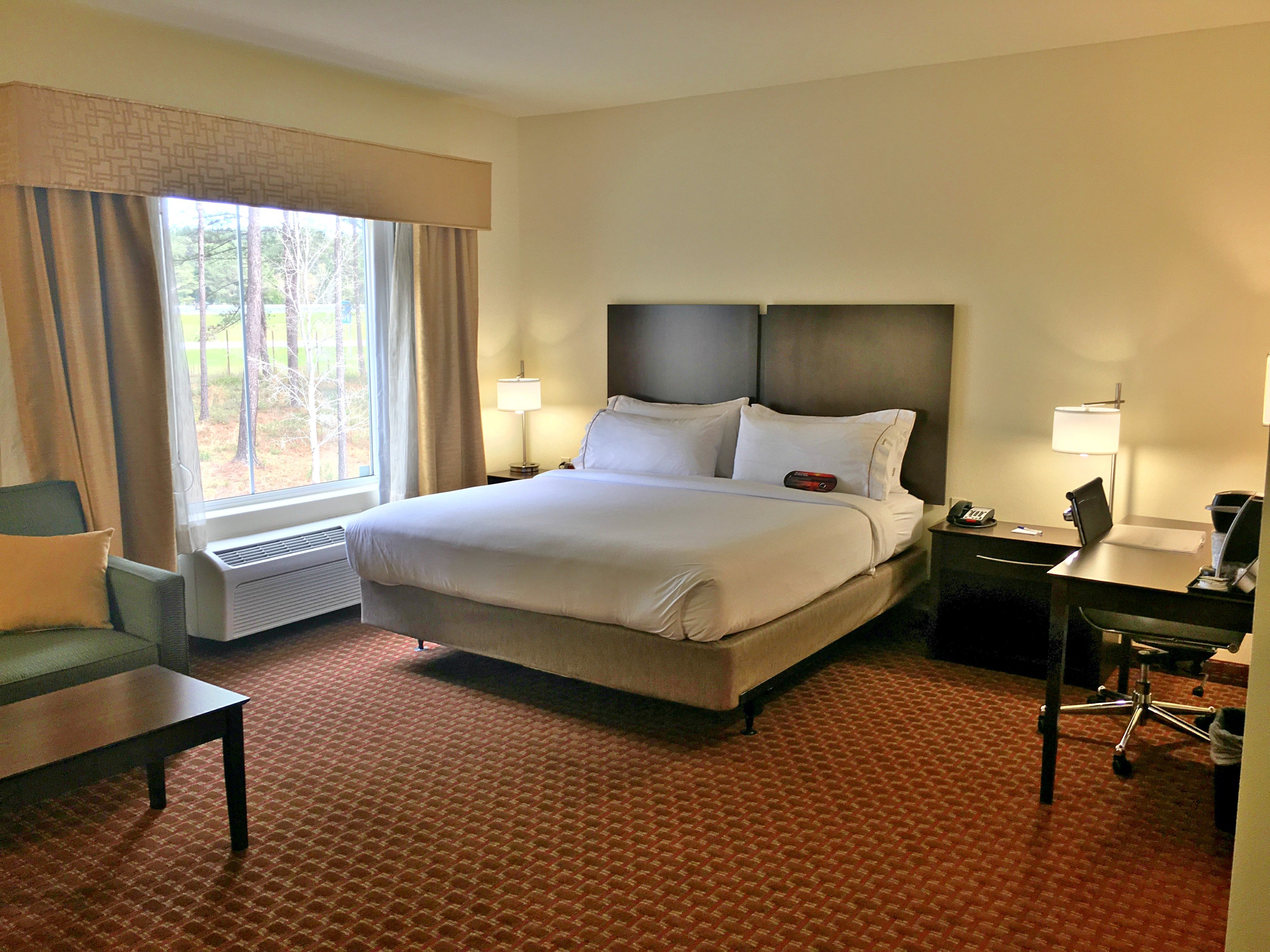 Holiday Inn Express Defuniak Springs 10/42