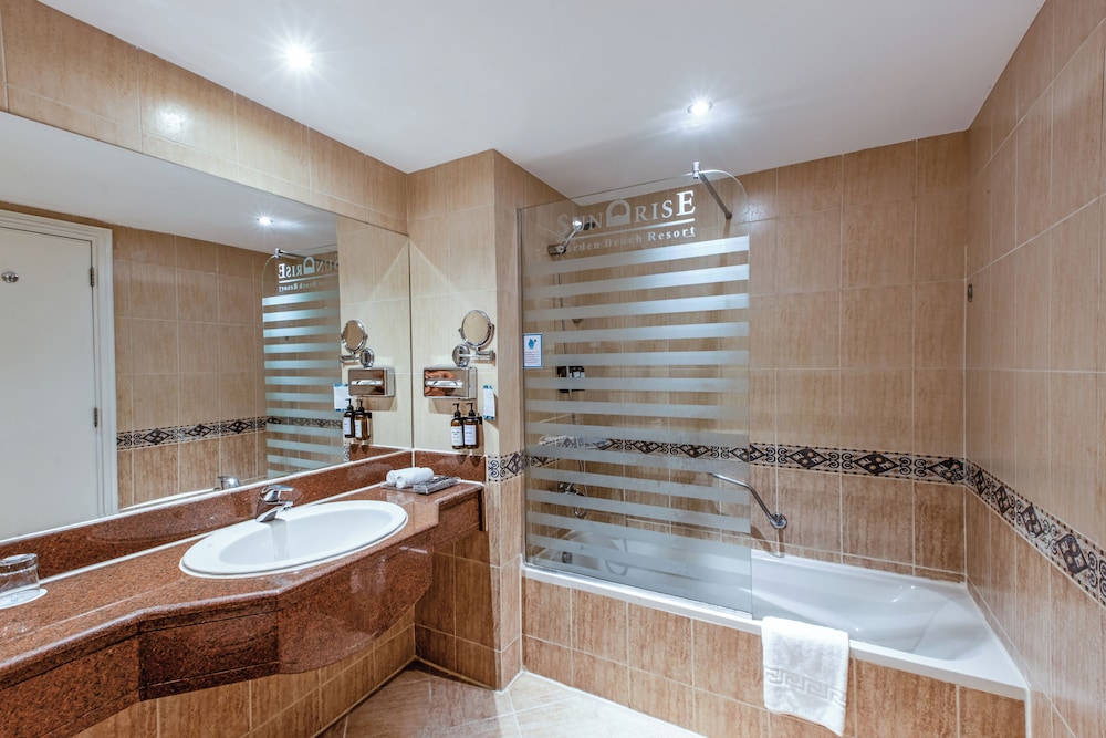Superior Room (Psv)، Sunrise Garden Beach Resort and Spa 4/4