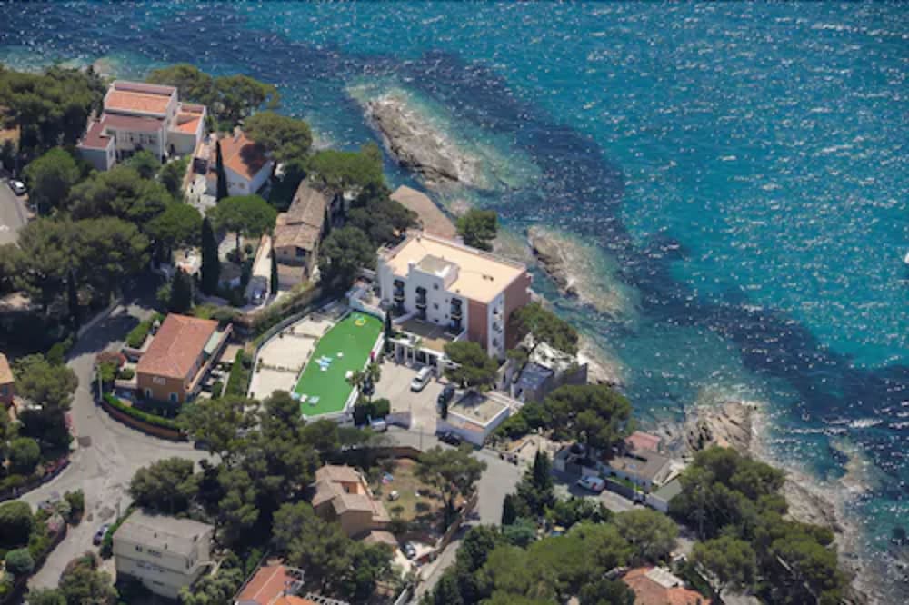 Hotel La Calanque 29/37