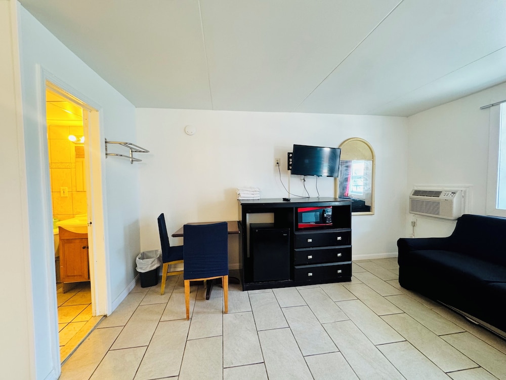 Skyview Manor Motel 15/54