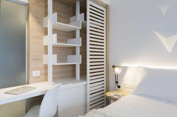 غرفة تُحدَّد حسب التوفر