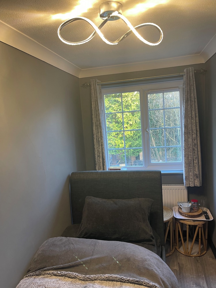 Da Vinci Guest House Gatwick 33/56