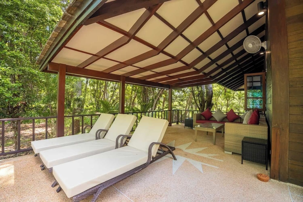 Koh Jum Beach Villas 46/76