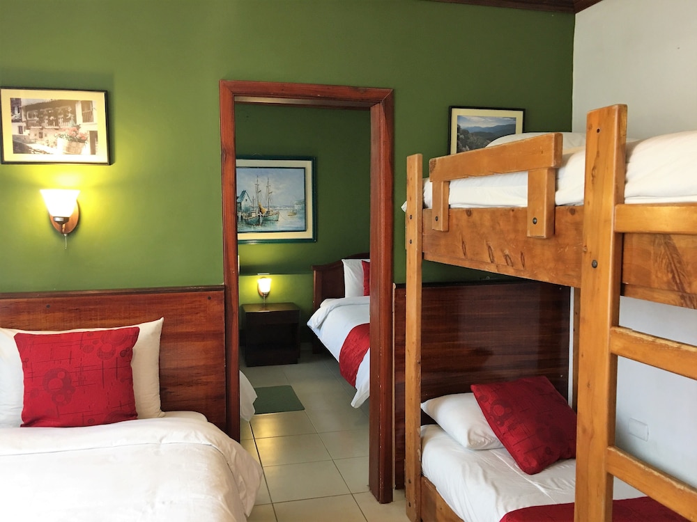 Hostal Mitad Del Mundo 33/69