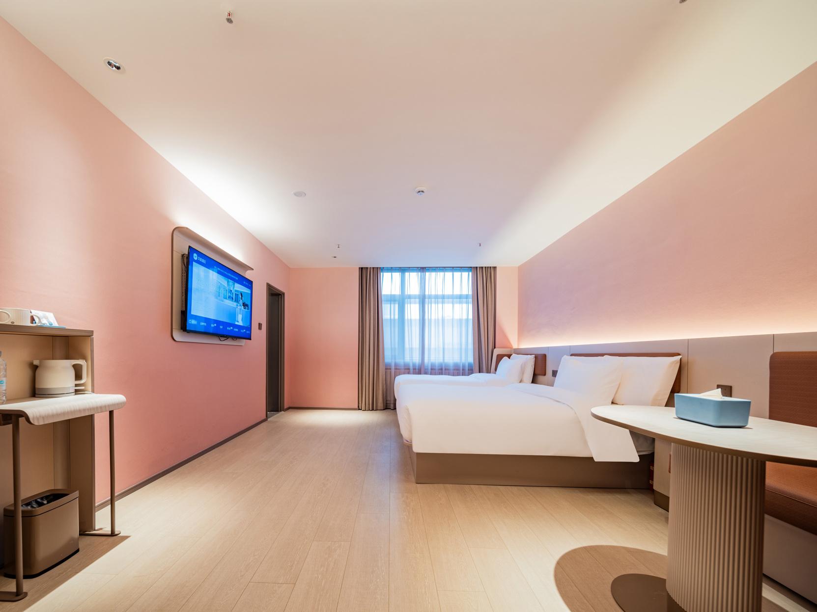 Hanting Hotel (Xi'an Big Wild Goose Pagoda) 8/21