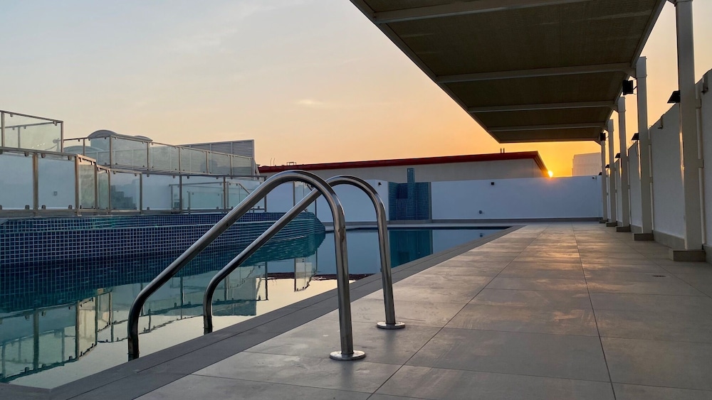 Sitara Hotel Apartment L.L.C 30/51
