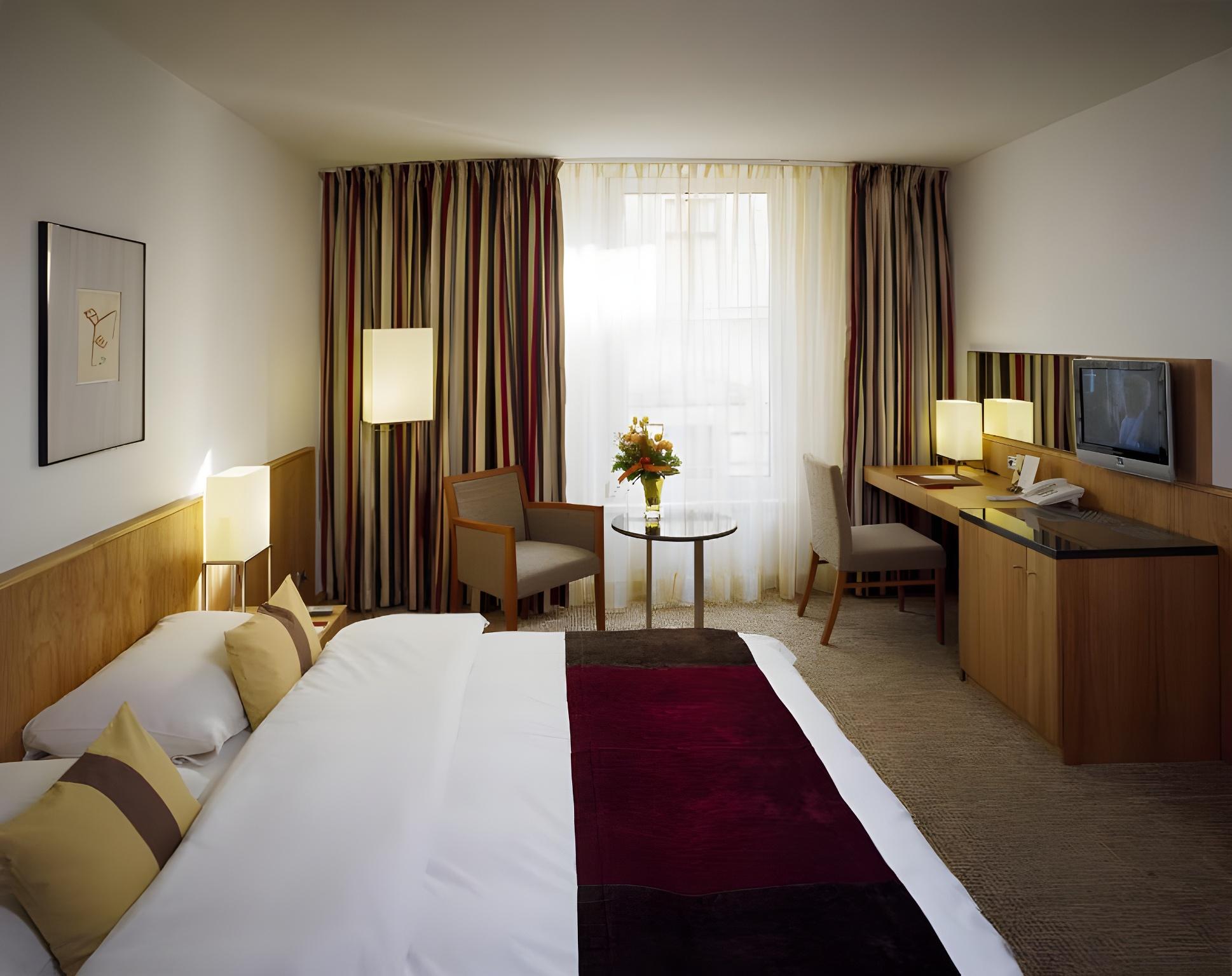 Urban, Solo, Single, Double Bed