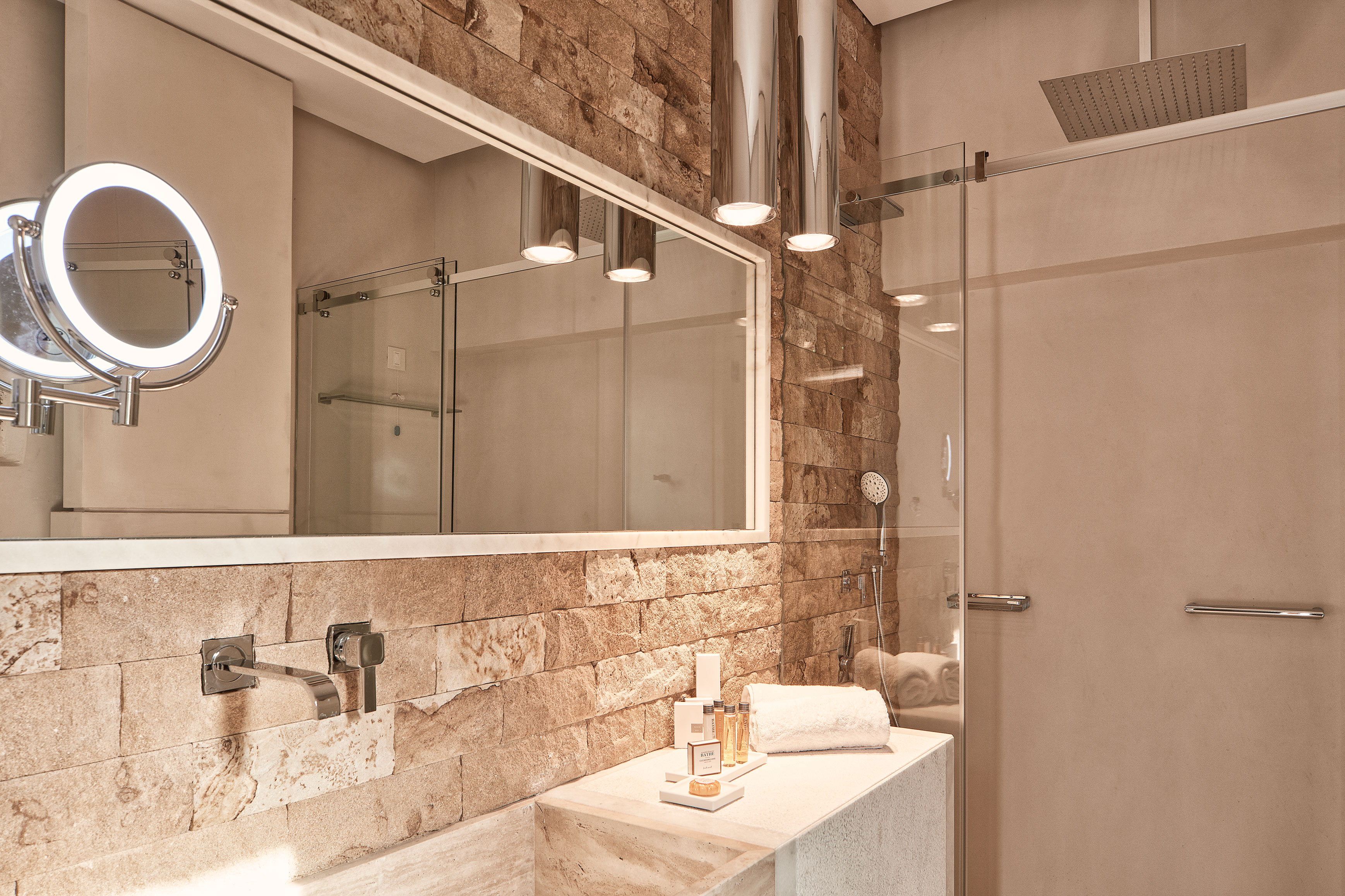 SUPERIOR, SUITE, SEA VIEW