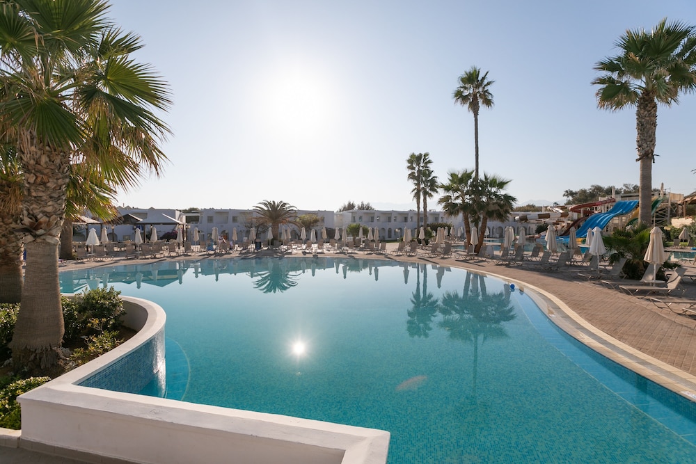 Atlantica Ocean Beach Resort 39/64