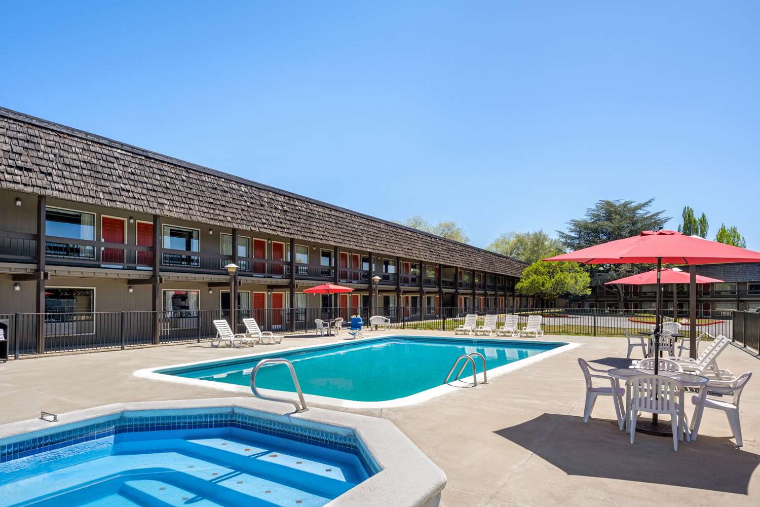 Days Inn by Wyndham Klamath Falls 41/48