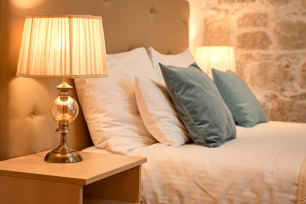 LANTERNA ROOMS 13/50
