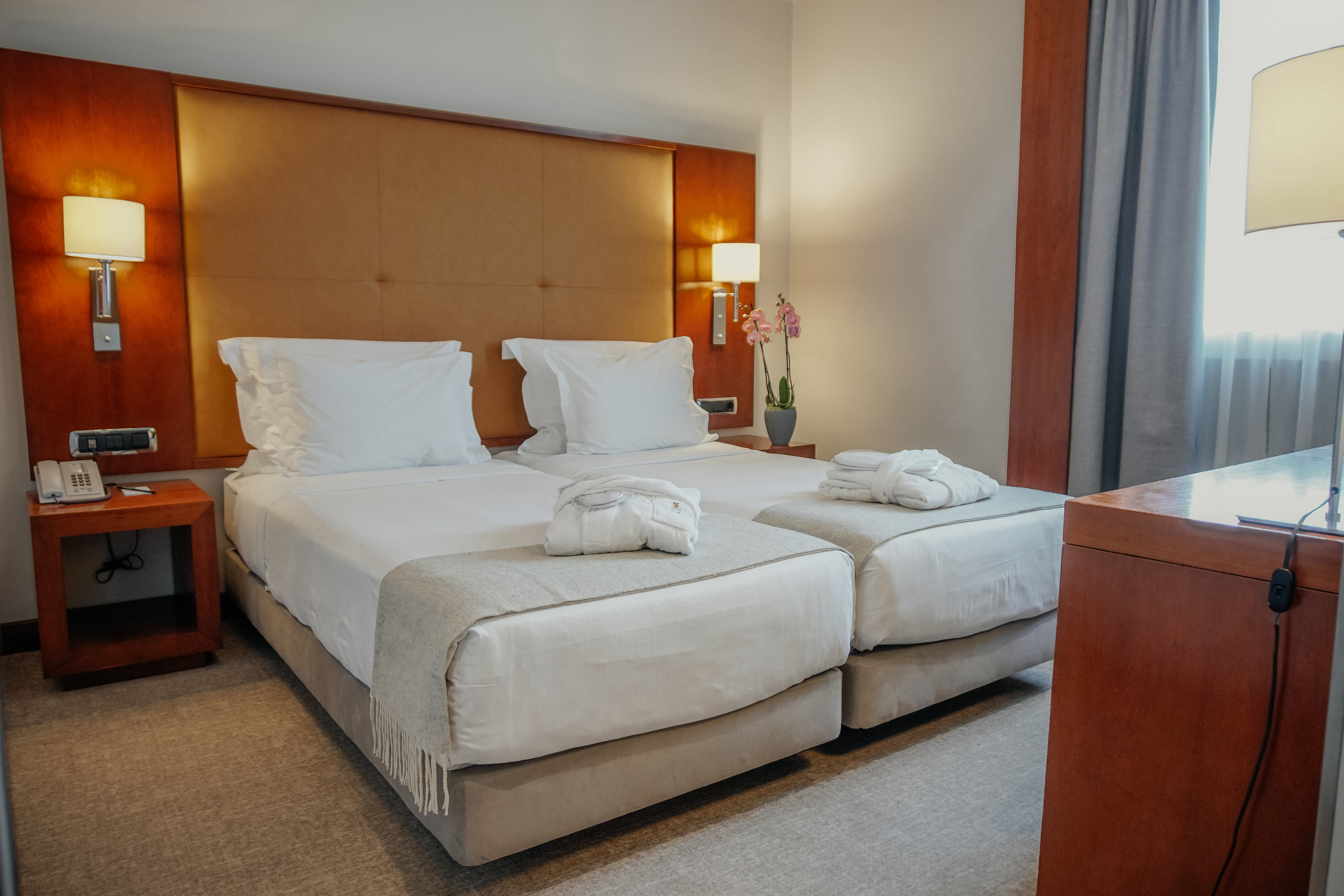 Dom Carlos Liberty Hotel 40/83