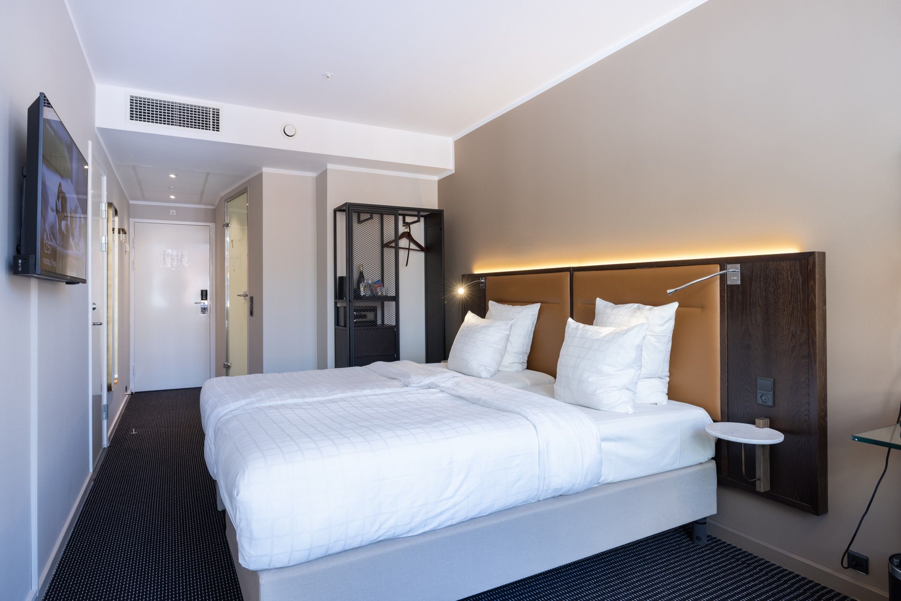 Square Hotel 14/43