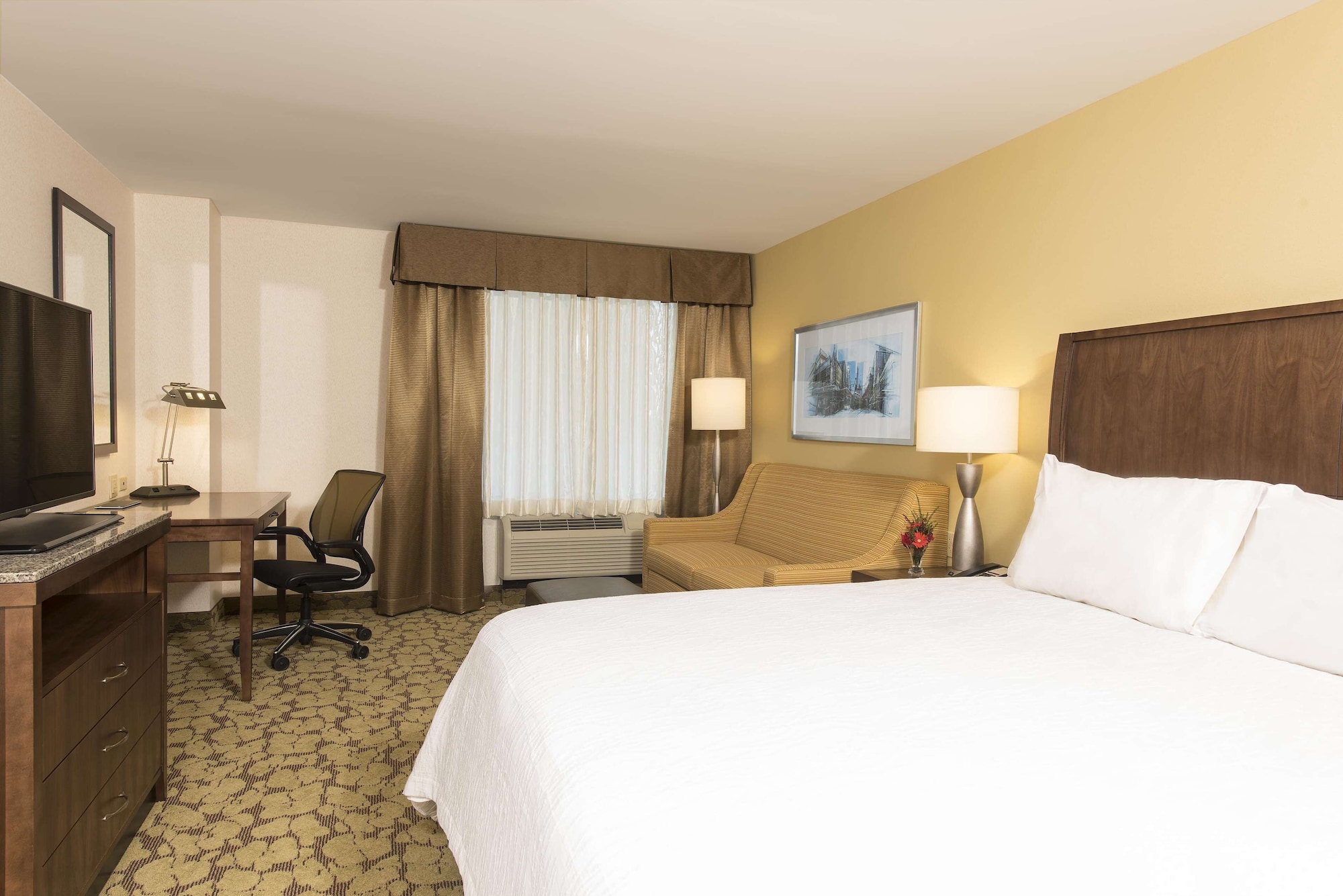 ROOM, KING BED