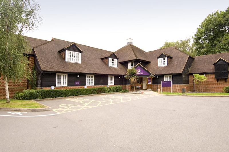 Premier Inn Woking West (A324) in WOKING
