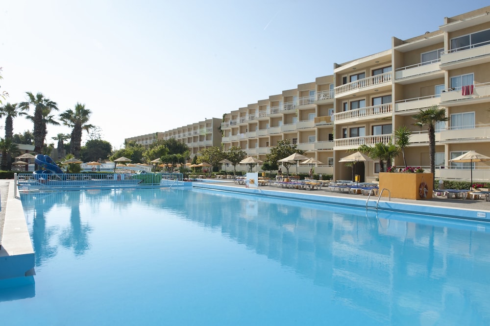 Sunshine Rhodes in IALYSSOS