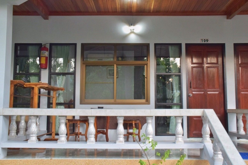 Pen S Bungalow 11/70