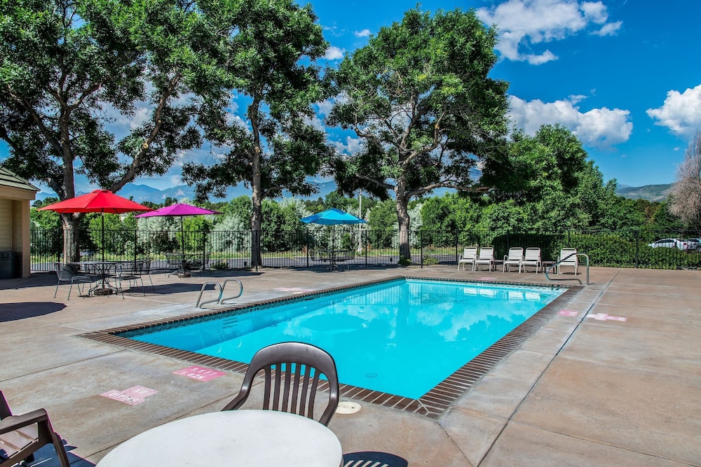 Quality Inn and Suites Garden Of The Gods 19/38